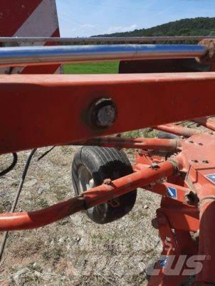 Kuhn GA 6632 Windrowers