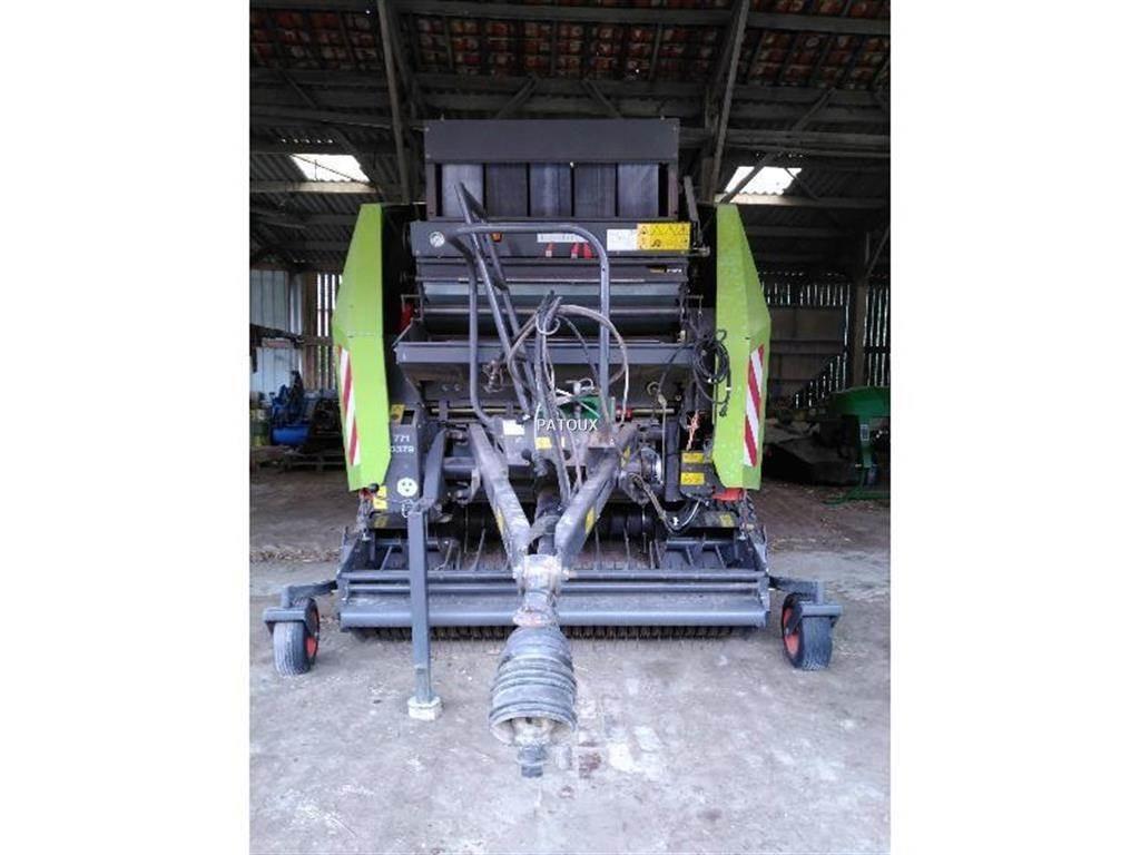 CLAAS VARIANT 370 Round balers