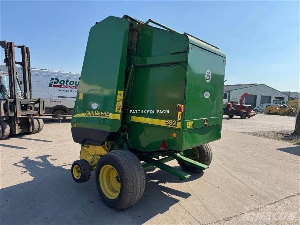 John Deere 592 Round balers