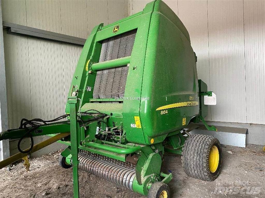 John Deere 864 Round balers