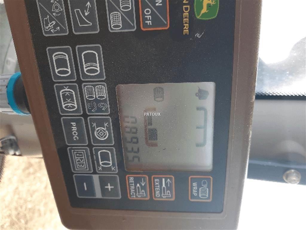 John Deere 864 Round balers