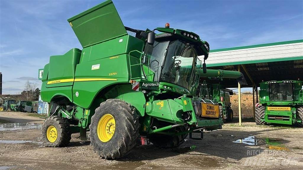 John Deere S670 Combine harvesters