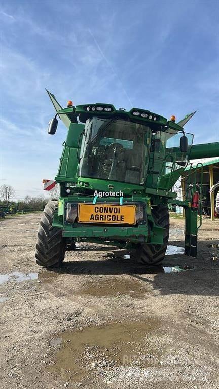 John Deere S670 Combine harvesters