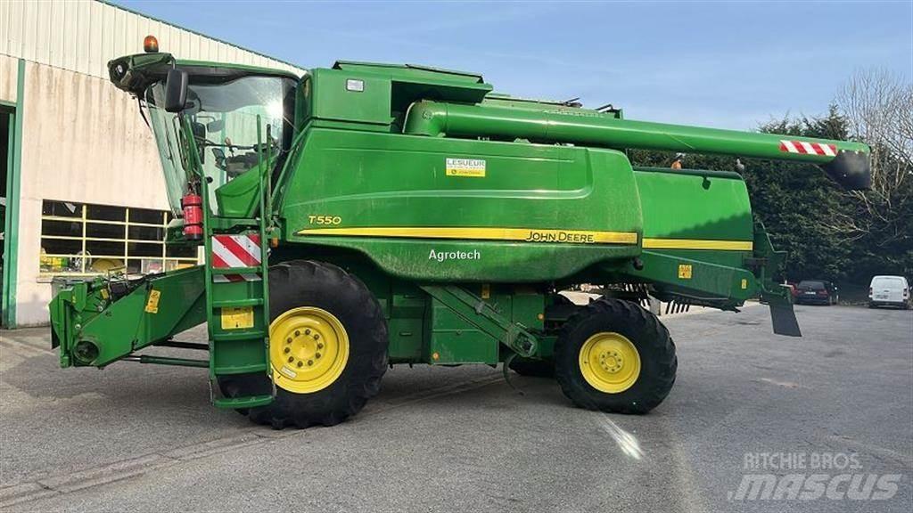 John Deere T 550 Combine harvesters