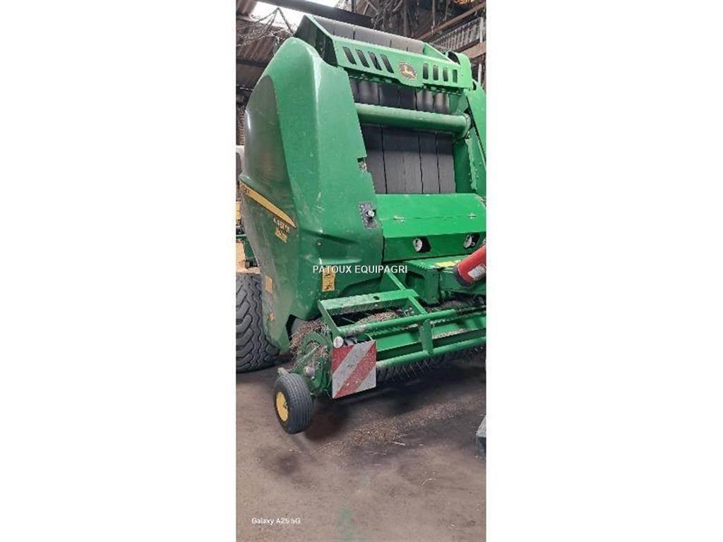 John Deere V461M Round balers