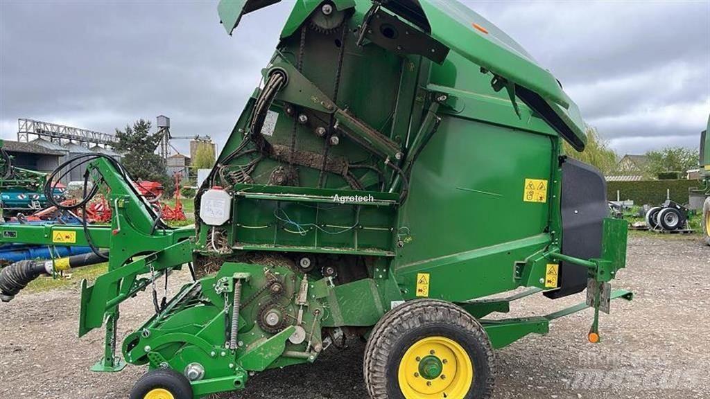 John Deere V461M Round balers