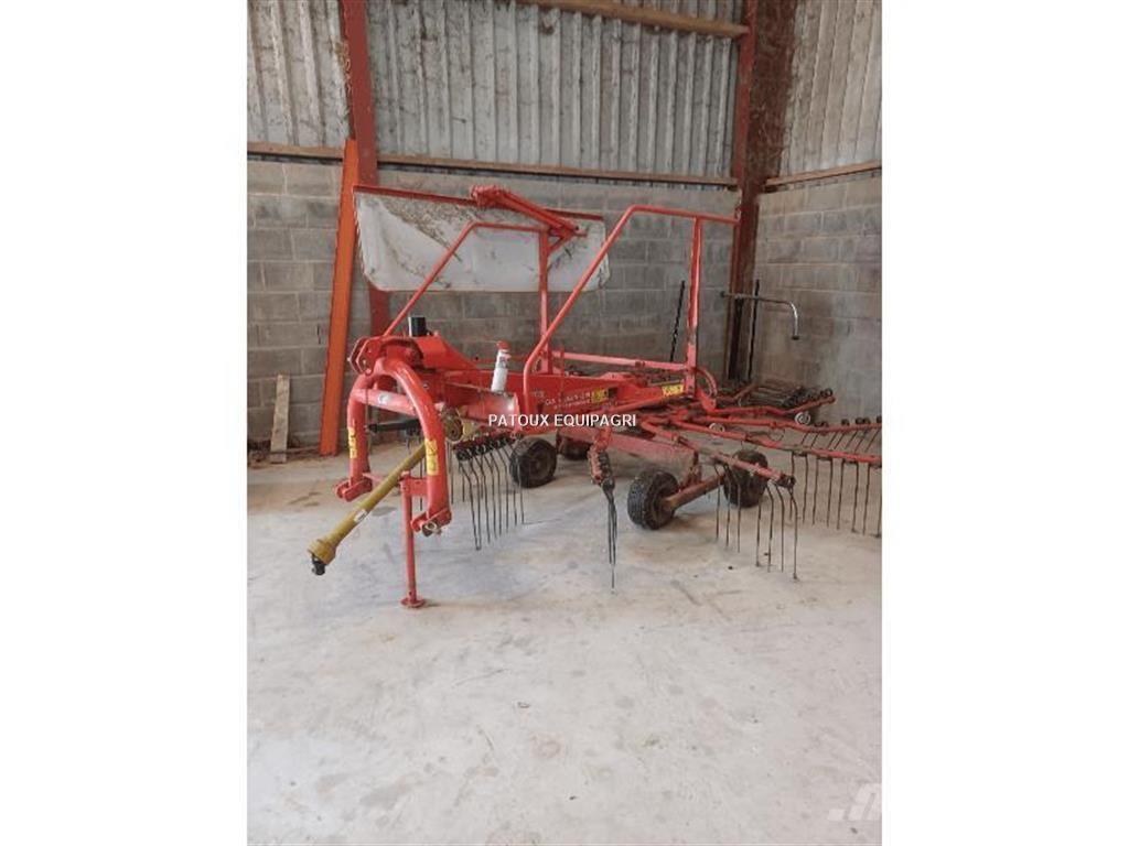 Kuhn GA4321 Rakes and tedders
