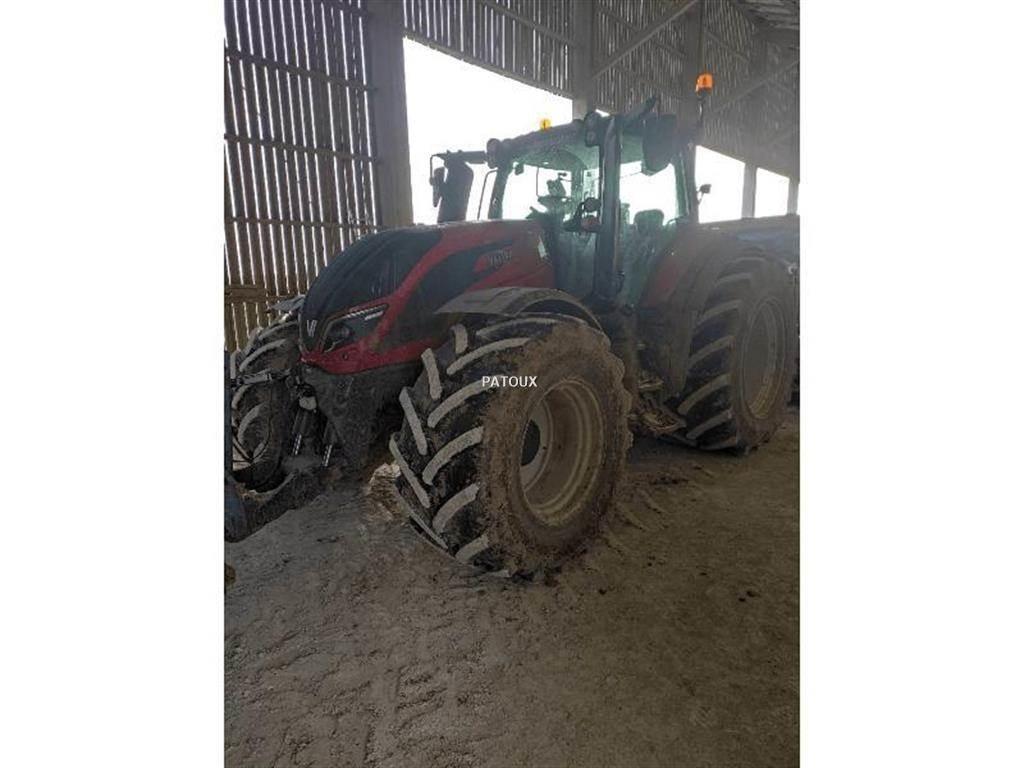 Valtra T214 DIRECT Tractors