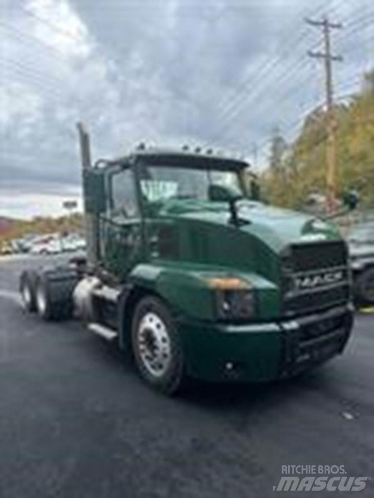 Mack AN64T Prime Movers