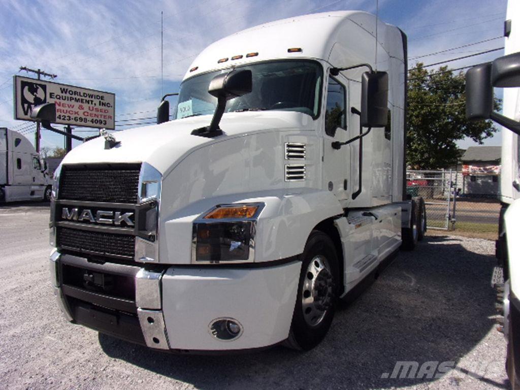 Mack AN64T Prime Movers