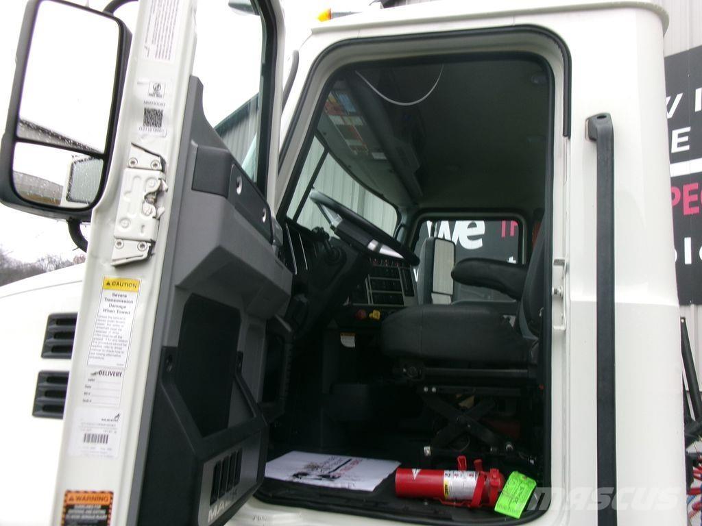 Mack AN64T Prime Movers