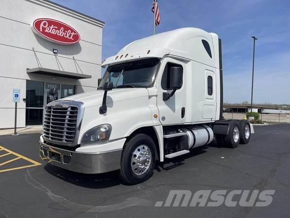Freightliner CASCADIA 116 Prime Movers