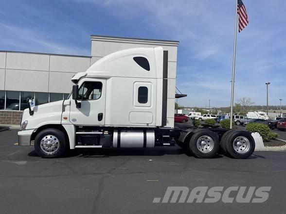 Freightliner CASCADIA 116 Prime Movers