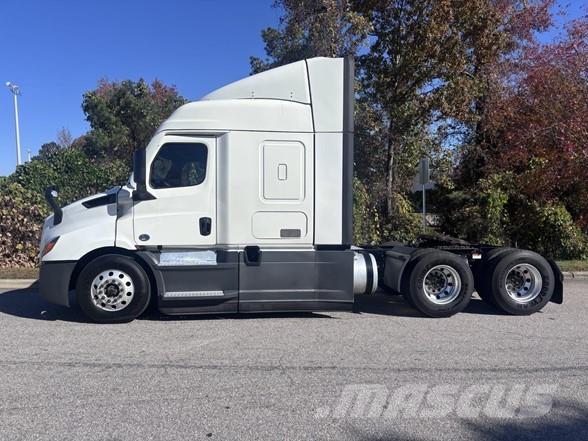 Freightliner CASCADIA 116 Prime Movers