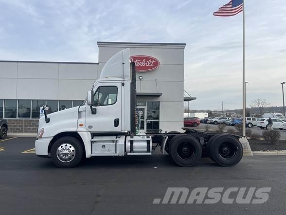 Freightliner CASCADIA 125 Prime Movers