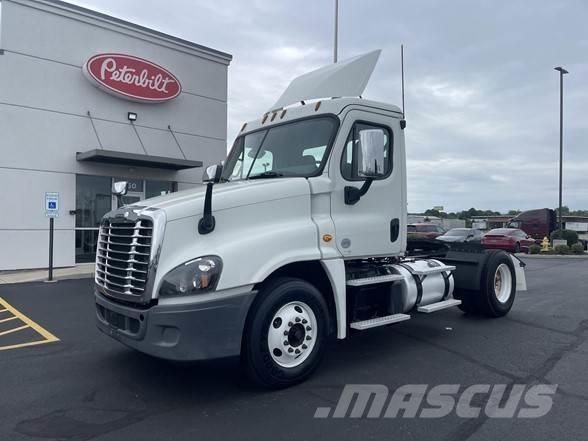 Freightliner CASCADIA 125 Prime Movers