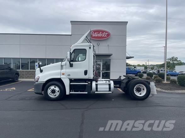 Freightliner CASCADIA 125 Prime Movers