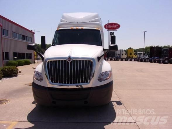 International LT Prime Movers