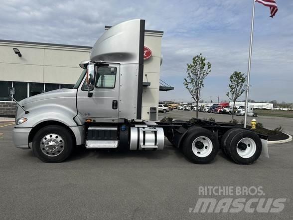 International PROSTAR Prime Movers