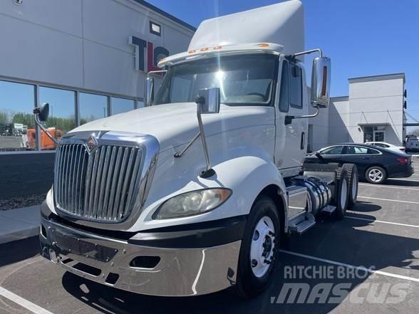 International PROSTAR Prime Movers