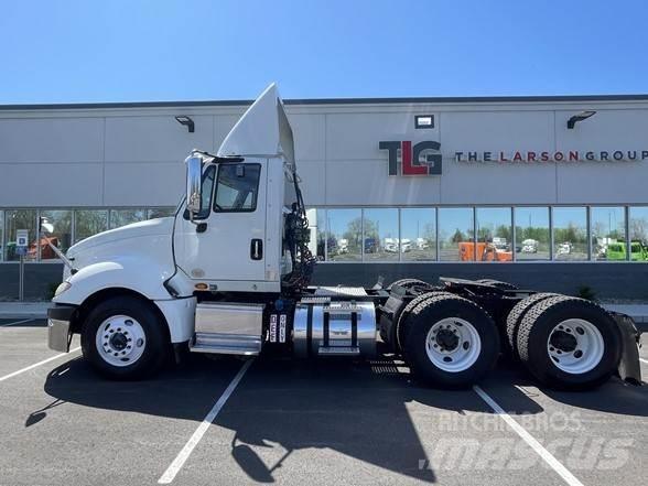 International PROSTAR Prime Movers