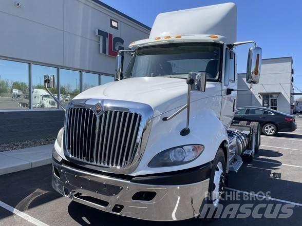International PROSTAR Prime Movers