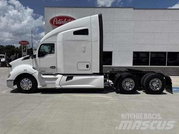 Kenworth T680 Prime Movers