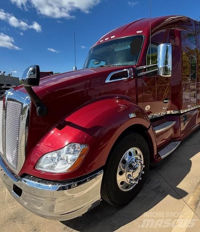 Kenworth T680 Prime Movers