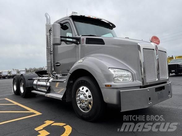 Kenworth T880 Prime Movers