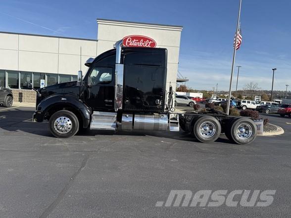 Kenworth T880 Prime Movers