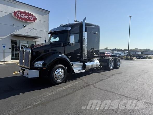 Kenworth T880 Prime Movers
