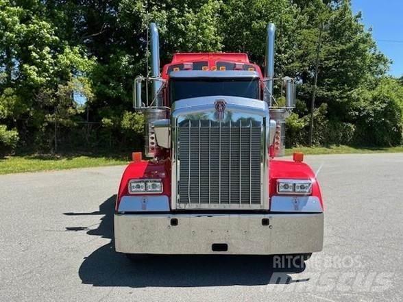Kenworth W900 Prime Movers