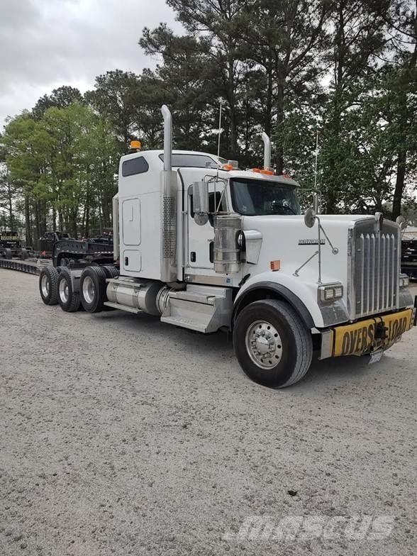 Kenworth W900B Prime Movers