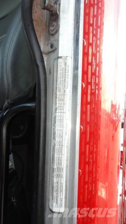 Peterbilt 389 Prime Movers