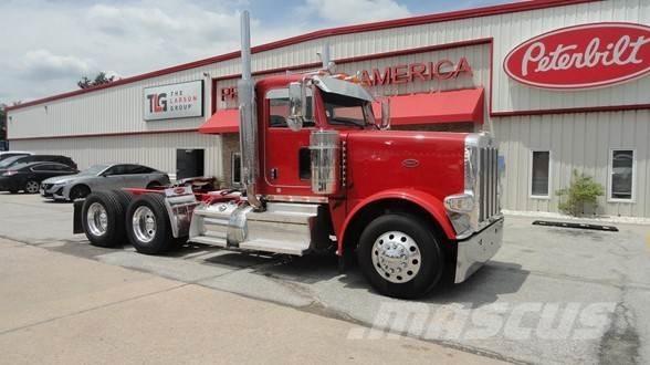 Peterbilt 389 Prime Movers