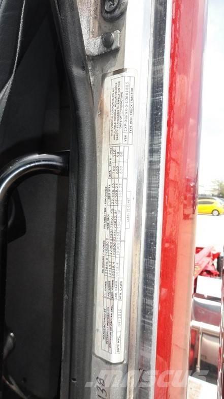 Peterbilt 389 Prime Movers