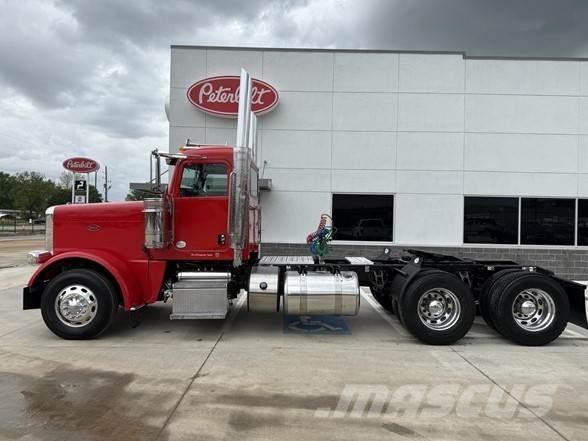 Peterbilt 389 Prime Movers