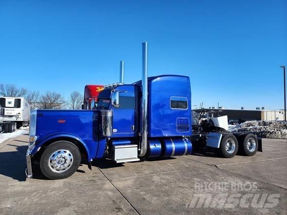 Peterbilt 389 Prime Movers