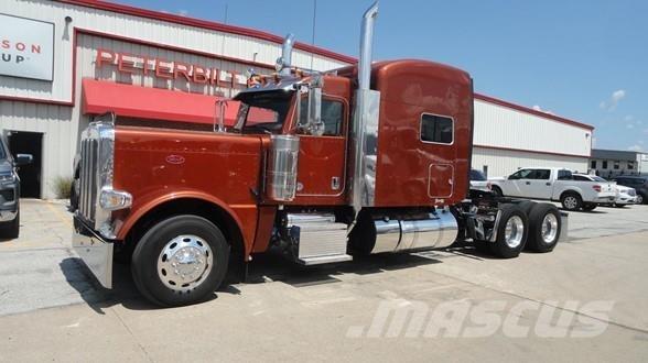 Peterbilt 389 Prime Movers