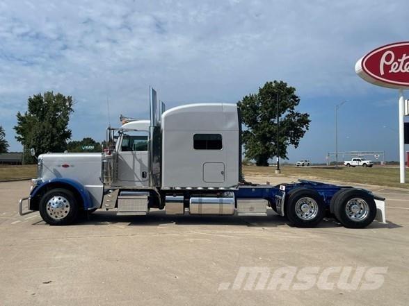 Peterbilt 389 Prime Movers