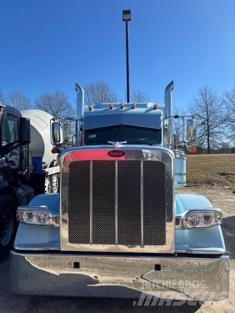 Peterbilt 389 Prime Movers