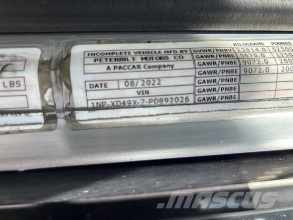 Peterbilt 389 Prime Movers