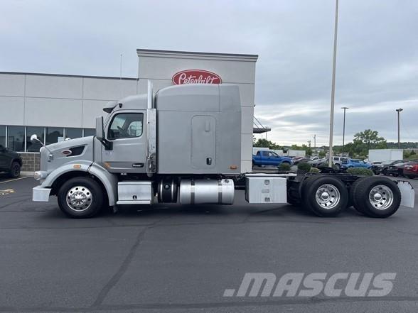 Peterbilt 567 Prime Movers
