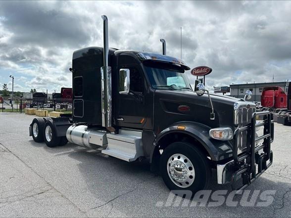Peterbilt 567 Prime Movers