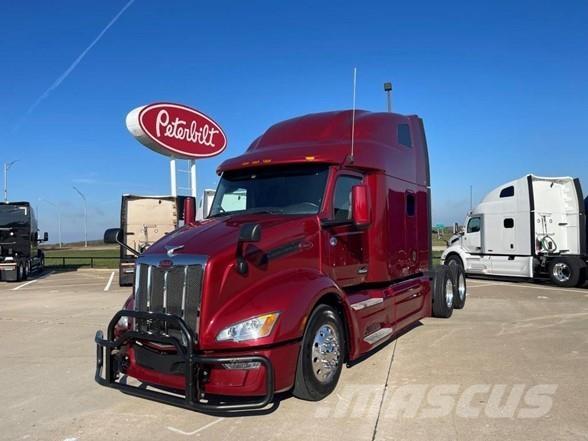 Peterbilt 579 Prime Movers
