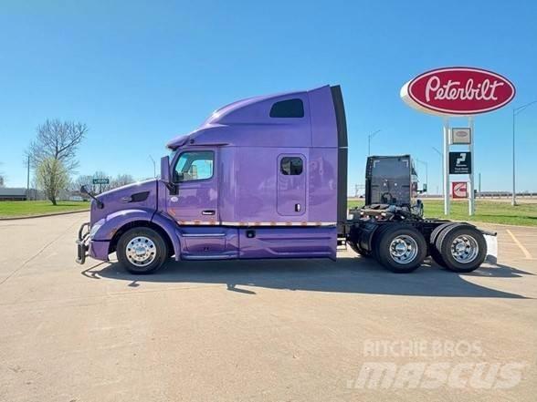 Peterbilt 579 Prime Movers