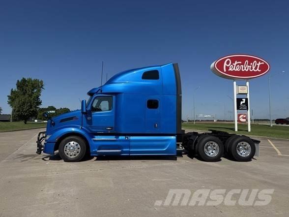 Peterbilt 579 Prime Movers