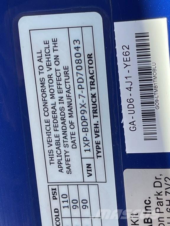 Peterbilt 579 Prime Movers