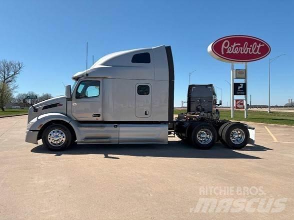 Peterbilt 579 Prime Movers