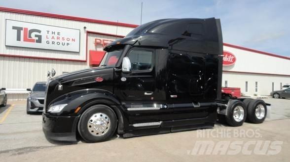 Peterbilt 579 Prime Movers